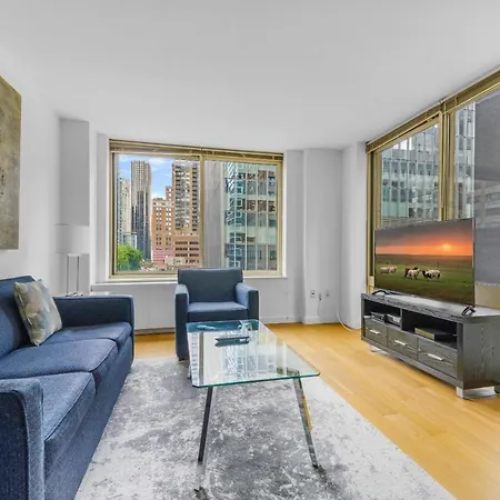 Global Luxury Suites At The Marc